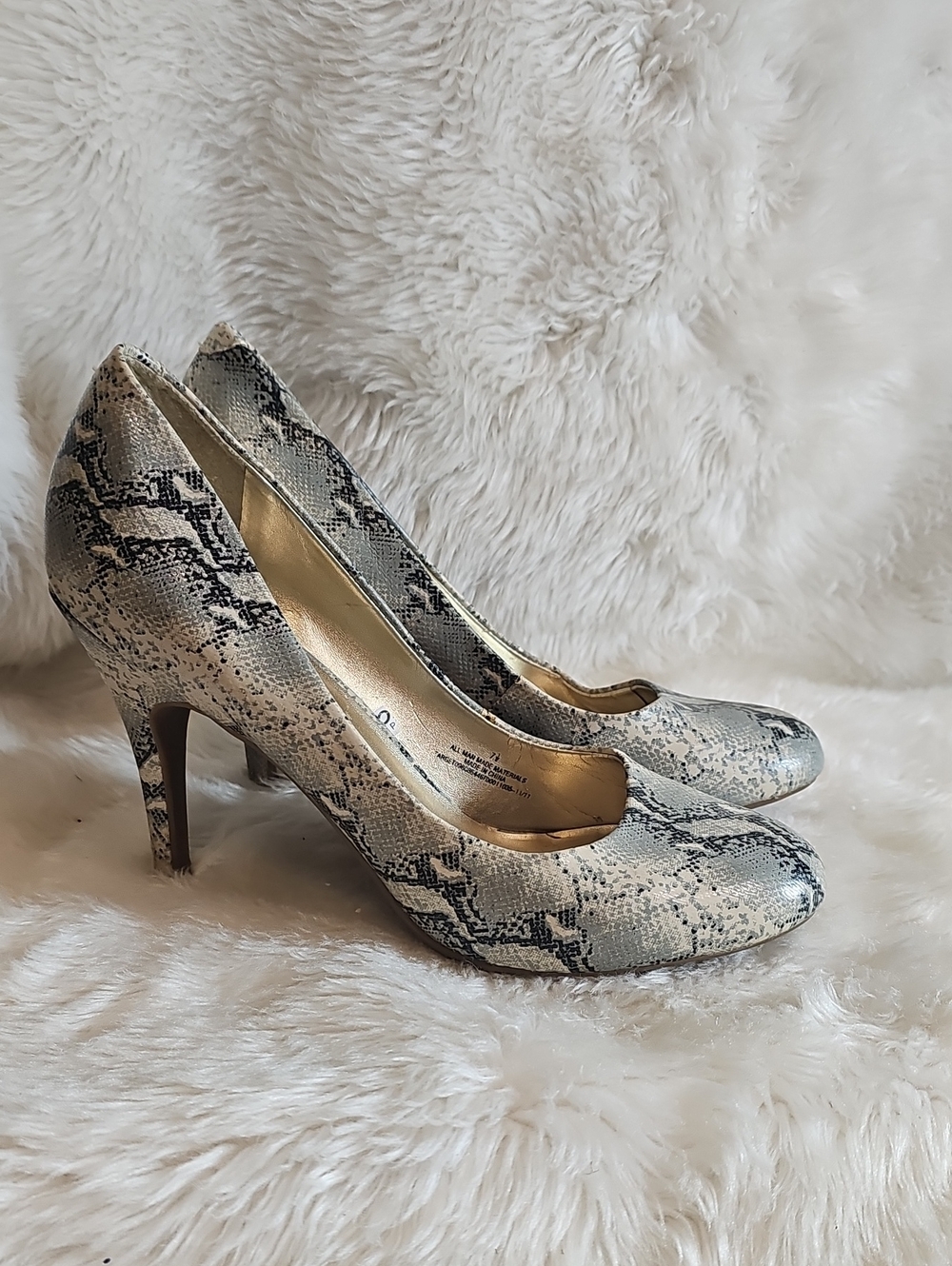 Mossimo Snakeskin Print Heels – Size 7.5